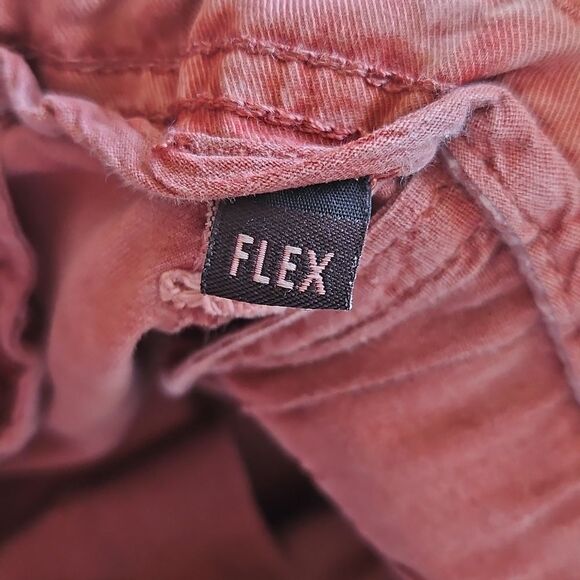 Like New!!!American Eagle cargo pants!!!.. FLEX WEAR!!. - Picture 6 of 7